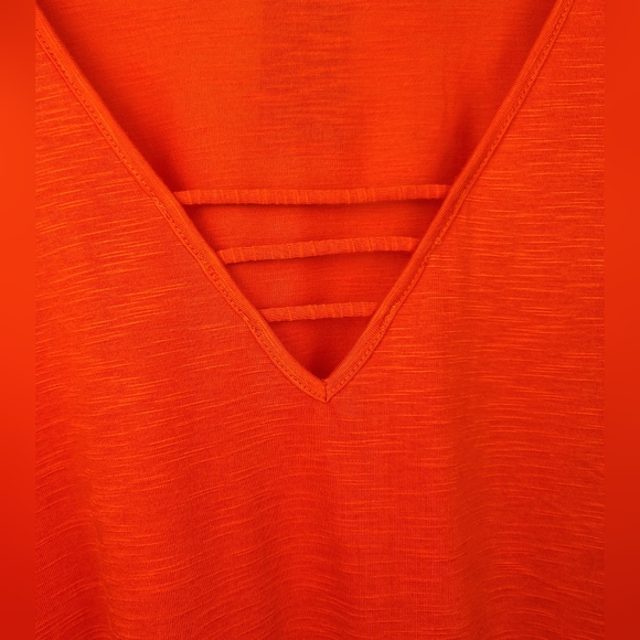 NWT - Avenue Bright Orange V-Neck Top – Plus Size 22/24 - Picture 6 of 12